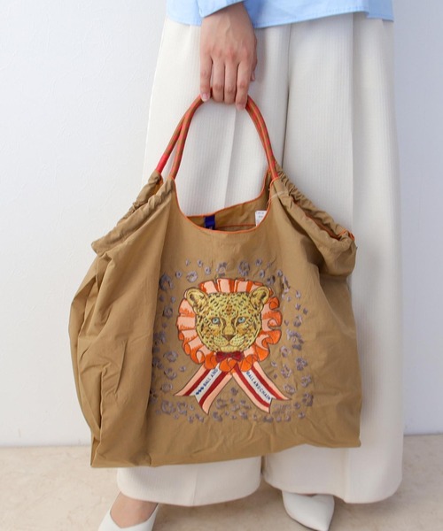 Three Four Time(スリーフォータイム)の「<一部店舗・WEB限定>【Ball&Chain】D.LEOPARD <L>(トートバッグ・レディース・ライトグレー/キャメル・FREE)」の2枚目の写真