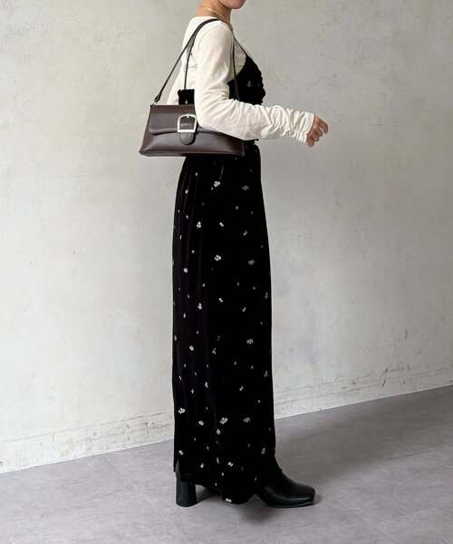 Thevon(ゼボン)の「刺繍ベロアキャミ×スカートセットアップ(つなぎ/オールインワン・レディース・ブラウン/ブラック・FREE)」の6枚目の写真