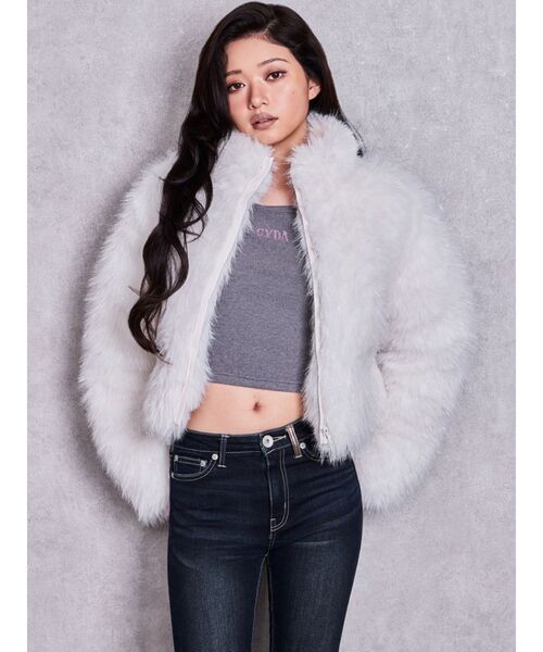 GYDA(ジェイダ)の「GYDA bijou fluffyトップス(Tシャツ/カットソー・レディース・オフホワイト/ブラック/チャコールグレー・FREE)」の18枚目の写真