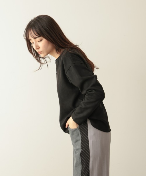 Bou Jeloud(ブージュルード)の「スエード×リブキーネックプルオーバー(Tシャツ/カットソー・レディース・アイボリー/グレイッシュベージュ/ブラック・FREE)」の20枚目の写真