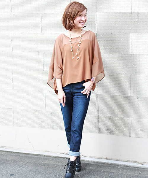 REAL CUBE(リアルキューブ)の「REAL CUBE Wリボンポンチョスリーブトップス(Tシャツ/カットソー・レディース・ブラック/ネイビー/キャメル・38)」の4枚目の写真