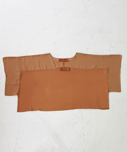 REAL CUBE(リアルキューブ)の「REAL CUBE Wリボンポンチョスリーブトップス(Tシャツ/カットソー・レディース・ブラック/ネイビー/キャメル・38)」の14枚目の写真