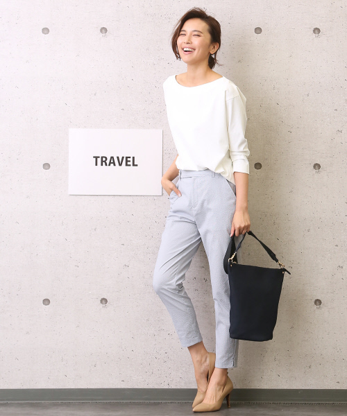 qualite(カリテ)の「2WAYストレッチボートネックシャツ(シャツ/ブラウス・レディース・オフホワイト/ピンク/カーキ/ブラック・38/36)」の14枚目の写真