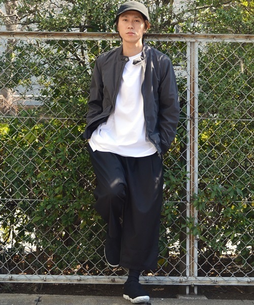 SHIPS JET BLUE(シップスジェットブルー)の「SHIPS JET BLUE: ライトウェイト スタンドブルゾン(ブルゾン・メンズ・ブラック/オリーブ/ベージュ・MEDIUM/SMALL/LARGE)」の4枚目の写真