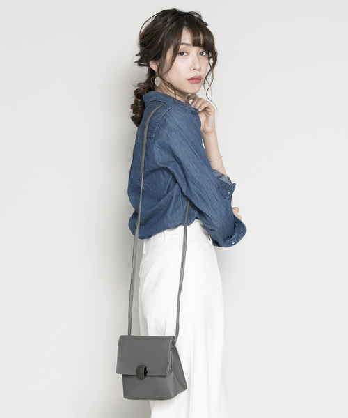 PLAIN CLOTHING（プレーンクロージング）の「フロントサークルショルダーバッグ【PLAIN CLOTHING】（ショルダーバッグ・レディース・グレー/モカ/ブラック・FREE）」の13枚目の写真