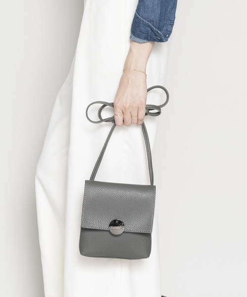 PLAIN CLOTHING（プレーンクロージング）の「フロントサークルショルダーバッグ【PLAIN CLOTHING】（ショルダーバッグ・レディース・グレー/モカ/ブラック・FREE）」の12枚目の写真