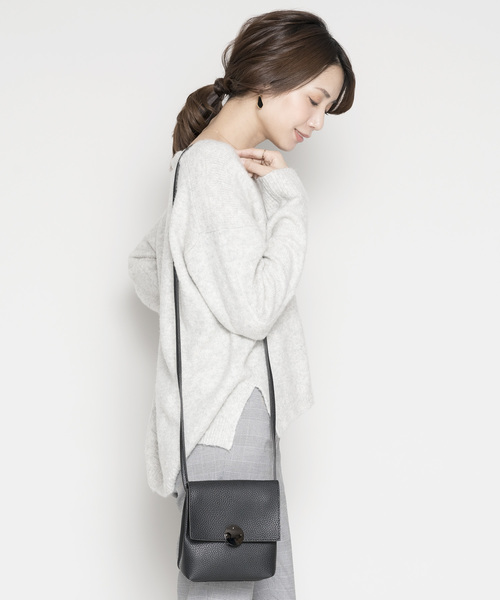 PLAIN CLOTHING（プレーンクロージング）の「フロントサークルショルダーバッグ【PLAIN CLOTHING】（ショルダーバッグ・レディース・グレー/モカ/ブラック・FREE）」の19枚目の写真