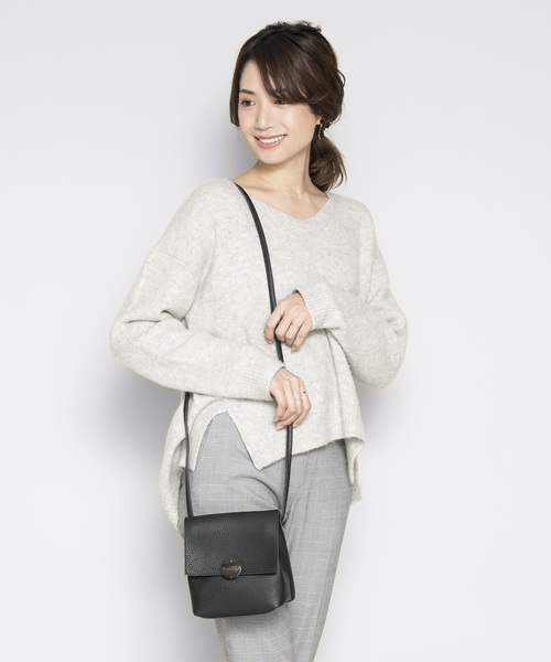 PLAIN CLOTHING（プレーンクロージング）の「フロントサークルショルダーバッグ【PLAIN CLOTHING】（ショルダーバッグ・レディース・グレー/モカ/ブラック・FREE）」の22枚目の写真