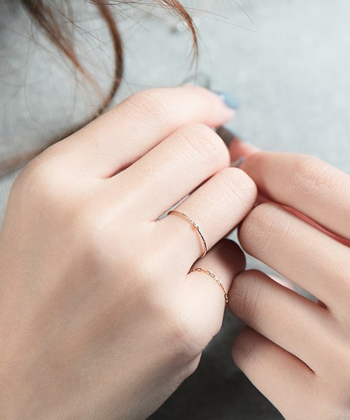 Phoebe（フィービィー）の「<ラストワン>【K10】ジェムストーンテクスチャーリング（リング・レディース・レッド/グリーン/クリア・#13/#9）」の3枚目の写真