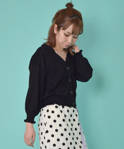 w closet(ダブルクローゼット)の「リネン混Vネックフリルカーディガン(カーディガン/ボレロ・レディース・ホワイト/グリーン/オレンジ/ブラック・FREE)」の2枚目の写真