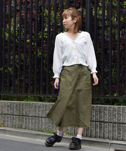 w closet(ダブルクローゼット)の「リネン混Vネックフリルカーディガン(カーディガン/ボレロ・レディース・ホワイト/グリーン/オレンジ/ブラック・FREE)」の15枚目の写真