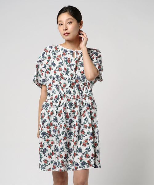 LBC（エルビーシー）の「リネンレーヨンレトロフラワープリントチュニック（ワンピース・レディース・ホワイト/ブラック/グリーン・M/L）」の6枚目の写真