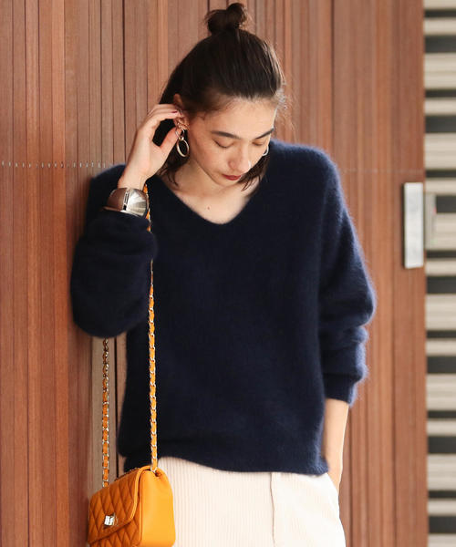 ふわふわ✨️BEAUTY&YOUTH ヘアリー畦Vネックニット 大人映え ふわふわ✨️BEAUTY&YOUTH ヘアリー畦Vネックニット 大人映え