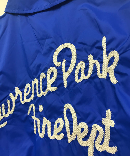 GREEN BOWL（グリーンボウル）の「GREEN BOWL Nylon Coach Jacket(Embroidery)/グリーンボウル 刺繍 ナイロン コーチジャケット（ナイロンジャケット・メンズ・チャコールグレー/ブルー/グリーン/ブラック/ネイビー・M/L）」の6枚目の写真