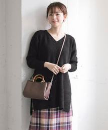 URBAN RESEARCH WOMEN�i�A�[�o�����T�[�`�E�B�����Y�j�́uV�l�b�N�`���j�b�N�����v���I�[�o�[�i���̑��g�b�v�X�j�v