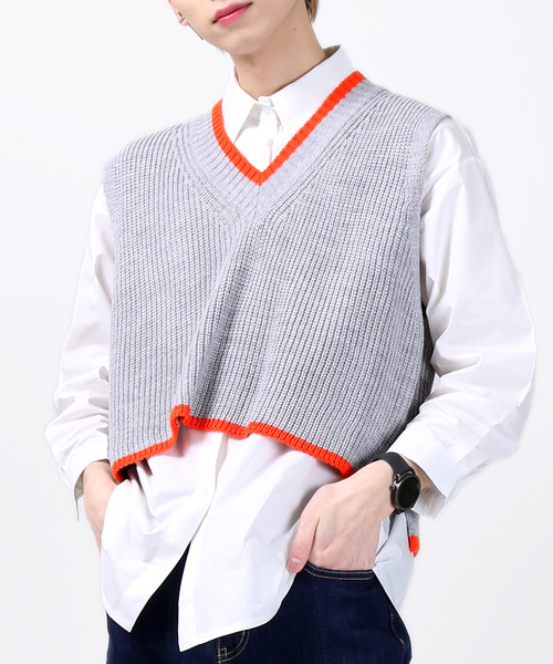 DING（ディング）の「DING/カラーラインニットベスト（ベスト・レディース・ブラック/グレー/オフホワイト・FREE）」の3枚目の写真