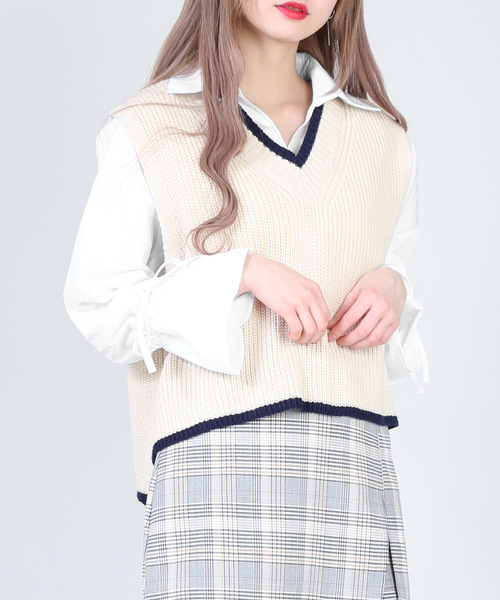 DING（ディング）の「DING/カラーラインニットベスト（ベスト・レディース・ブラック/グレー/オフホワイト・FREE）」の2枚目の写真