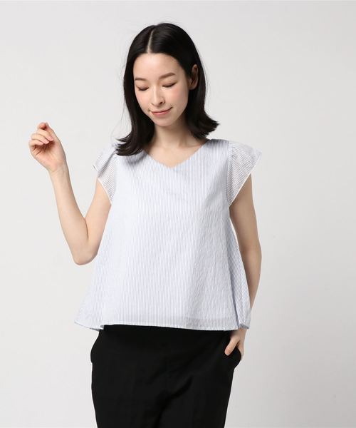 TRUDEA(トルディア)の「ソフトVネック フレンチスリーブブラウス(シャツ/ブラウス・レディース・イエロー/ホワイト×ブルー/ベージュ/ラベンダー/ホワイト系その他/ホワイト/ブルー/ホワイト×ブラック・MEDIUM/LARGE/SMALL)」の14枚目の写真