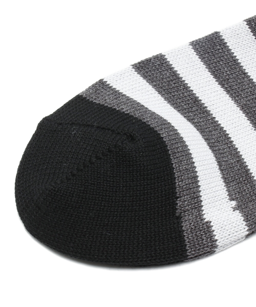 BEAMS（ビームス）の「BEAMS / クロス×ストライプ ソックス（ソックス/靴下・メンズ・ホワイト/チャコールグレー/ブラック/ネイビー・ONE SIZE）」の6枚目の写真
