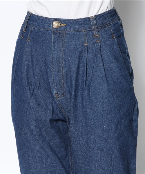 mystic（ミスティック）の「タックデニムパンツ（デニムパンツ・レディース・ブルー/ライトブルー・2/1）」の9枚目の写真