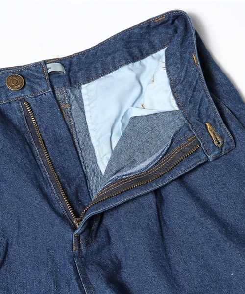 mystic（ミスティック）の「タックデニムパンツ（デニムパンツ・レディース・ブルー/ライトブルー・2/1）」の5枚目の写真