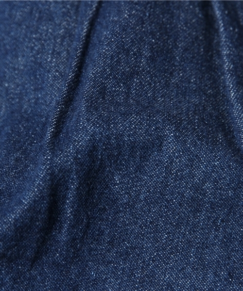 mystic（ミスティック）の「タックデニムパンツ（デニムパンツ・レディース・ブルー/ライトブルー・2/1）」の4枚目の写真