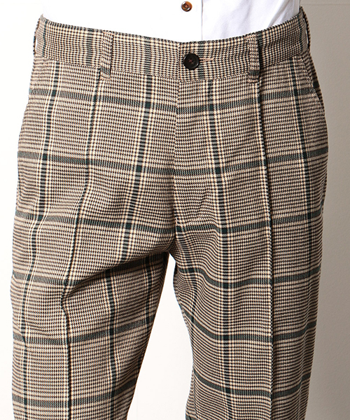 COMME CA COMMUNE(コムサコミューン)の「ビッググレンチェックピンタック イージーパンツ(その他パンツ・メンズ・ブラウン系/グリーン系・MEDIUM/LARGE/SMALL)」の5枚目の写真