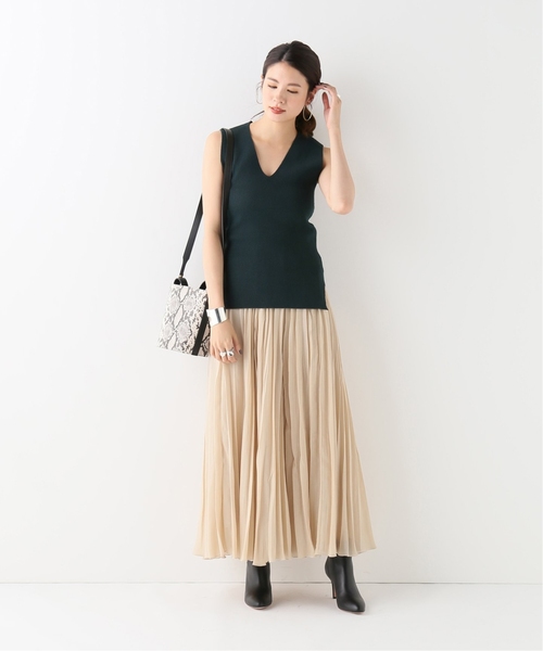 journal standard L'essage(ジャーナルスタンダードレサージュ)の「SAMBAノースリーブプルオーバー(Tシャツ/カットソー・レディース・ベージュ/ネイビー/グリーン・FREE)」の14枚目の写真