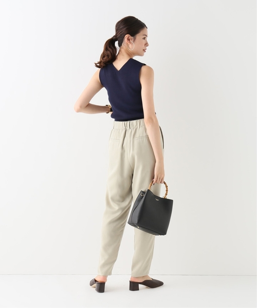 journal standard L'essage(ジャーナルスタンダードレサージュ)の「SAMBAノースリーブプルオーバー(Tシャツ/カットソー・レディース・ベージュ/ネイビー/グリーン・FREE)」の11枚目の写真