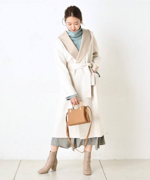 DouDou(ドゥドゥ)の「ビッグフーディーコート(その他アウター・レディース・ブラウン/オフホワイト・FREE)」の1枚目の写真