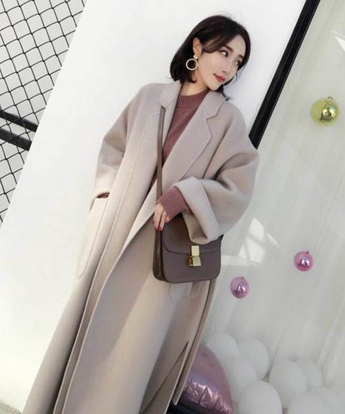 Doula Doula(ドゥーラドゥーラ)の「サイドスリット オーバーサイズ チェスターコート(チェスターコート・レディース・ブラック/ブラウン/ベージュ/グリーン/イエロー/キャメル/カーキ/チャコールグレー/ダークブラウン/ブルーグレー・M/L/XL)」の16枚目の写真