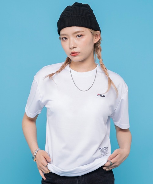 FILA(フィラ)の「FILA フィラ 吸汗速乾 ワンポイント ブランド ロゴ 刺繍 クルーネック 半袖 Tシャツ(Tシャツ/カットソー・レディース・ブラック/ネイビー/サックスブルー/ピンク/ホワイト/ブルー系その他3/ピンク系その他/ブルー系その他/ブラック系その他/ホワイト系その他/ブラック系/ホワイト系/ネイビー系・M/L/LL)」の3枚目の写真