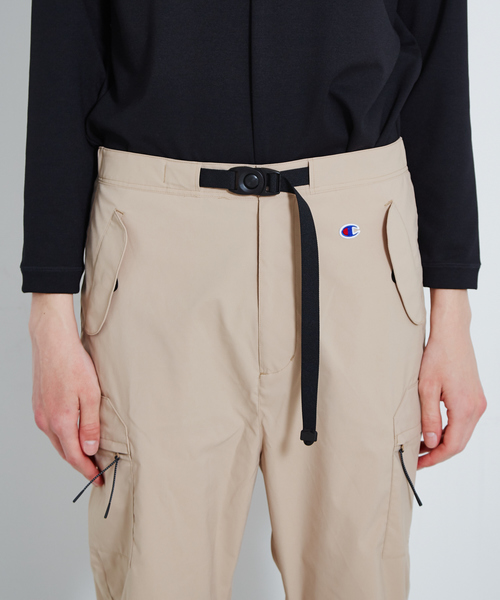 Champion（チャンピオン）の「【Champion BLACK EDITION / チャンピオン ブラック エディション】FREXカーゴパンツ（その他パンツ・メンズ・ブラック/ベージュ・2/3）」の6枚目の写真