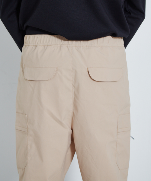 Champion（チャンピオン）の「【Champion BLACK EDITION / チャンピオン ブラック エディション】FREXカーゴパンツ（その他パンツ・メンズ・ブラック/ベージュ・2/3）」の11枚目の写真