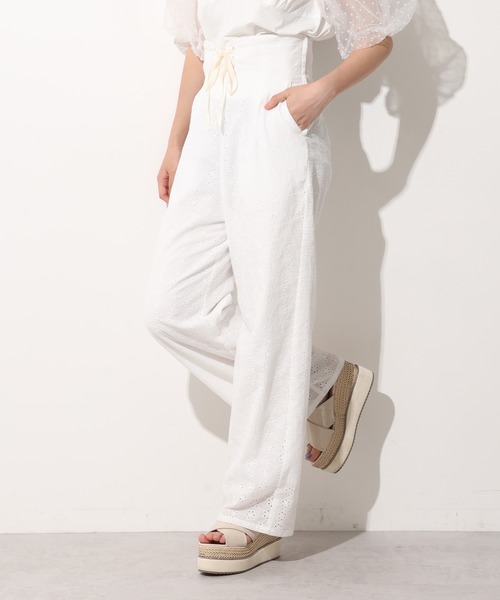 one after another NICE CLAUP(ワンアフターアナザーナイスクラップ)の「【Web限定】サスペンダー付きレースアップパンツ(その他パンツ・レディース・ブラウン/オフホワイト/ブラック系その他/ブルー系その他・FREE)」の2枚目の写真