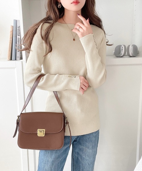 classicalelf(クラシカルエルフ)の「柔らか綿100%。袖ボタンミドル丈ボートネックニット(ニット/セーター・レディース・チャコールグレー/ブラック/ベージュ/アイボリー/杢グレー/モカ/ライトグリーン/ライトグレー/ネイビー・MEDIUM/LARGE/X-LARGE/XX-LARGE/SMALL)」の11枚目の写真