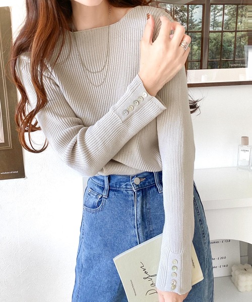 classicalelf(クラシカルエルフ)の「柔らか綿100%。袖ボタンミドル丈ボートネックニット(ニット/セーター・レディース・チャコールグレー/ブラック/ベージュ/アイボリー/杢グレー/モカ/ライトグリーン/ライトグレー/ネイビー・MEDIUM/LARGE/X-LARGE/XX-LARGE/SMALL)」の13枚目の写真