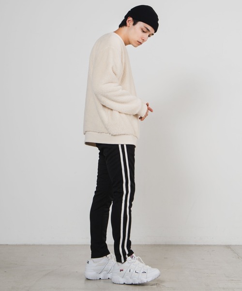 WEGO（ウィゴー）の「WEGO/シャギーボアプルオーバー（スウェット・メンズ・ブラック/ブラウン系その他/ライトベージュ/ベージュ/サックスブルー・SMALL/LARGE/MEDIUM）」の17枚目の写真