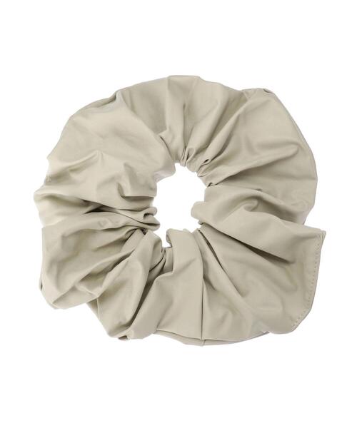 earth music&ecology（アースミュージックアンドエコロジー）の「フェイクレザービッグシュシュ　＊（その他ヘアアクセサリー・レディース・ブラック/アイボリー/モカ/ピンクベージュ・FREE）」の20枚目の写真