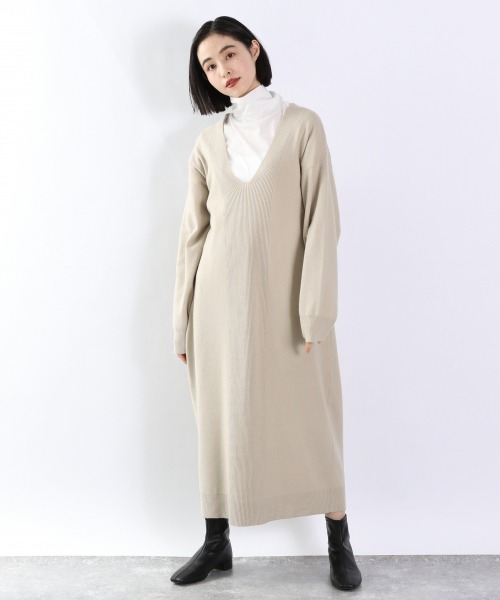 LOWRYS FARM(ローリーズファーム)の「Vネックワンピース 926456(ワンピース・レディース・ブラック/グリーン/アイボリー・FREE)」の1枚目の写真