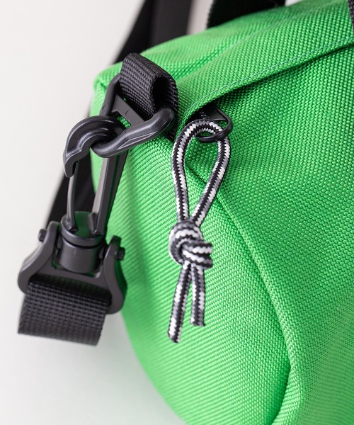 OUTDOOR PRODUCTS(アウトドアプロダクツ)の「230 SMALL ロールボストンバッグ CORDURA素材使用 通常ナイロンの2~3倍の耐摩耗性と高い引き裂き強度 2.6L(ショルダーバッグ・メンズ・ブラック/ベージュ/エメラルド/パープル/ダークグリーン/ネイビー/レッド/ピンク/サックスブルー/ワイン/オレンジ/ライトグレー・FREE)」の16枚目の写真