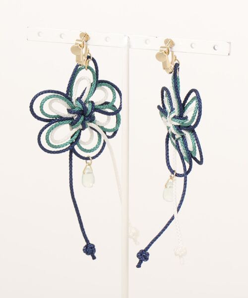 カヤ（カヤ）の「【カヤ】組み花イヤリング（イヤリング・レディース・エンジ/ブルー/モスグリーン・FREE）」の7枚目の写真