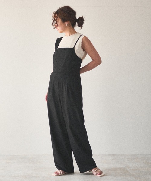 natural couture(ナチュラルクチュール)の「【大人ナチュ】アシメストラップサロペット(サロペット/オーバーオール・レディース・ブラック/グレイッシュベージュ・SMALL/MEDIUM/LARGE)」の19枚目の写真
