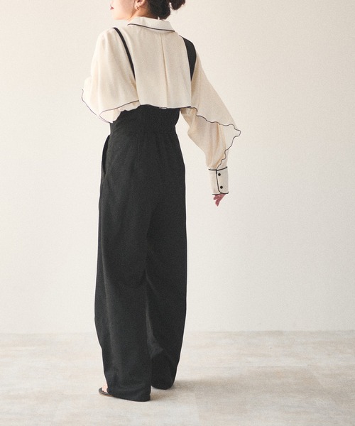 natural couture(ナチュラルクチュール)の「【大人ナチュ】アシメストラップサロペット(サロペット/オーバーオール・レディース・ブラック/グレイッシュベージュ・SMALL/MEDIUM/LARGE)」の13枚目の写真