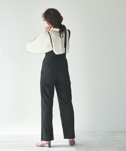 natural couture(ナチュラルクチュール)の「【大人ナチュ】アシメストラップサロペット(サロペット/オーバーオール・レディース・ブラック/グレイッシュベージュ・SMALL/MEDIUM/LARGE)」の9枚目の写真