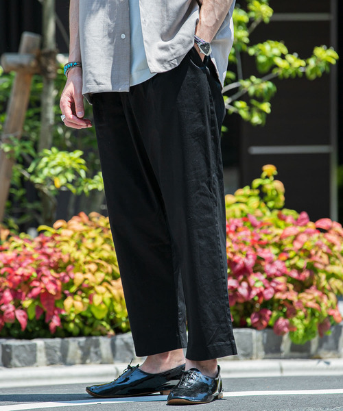 ITEMS URBANRESEARCH（アイテムズ アーバンリサーチ）の「タックパンツ（その他パンツ・メンズ・ネイビー/カーキ/ブラック/ベージュ・LARGE/MEDIUM/X-LARGE/SMALL）」の2枚目の写真