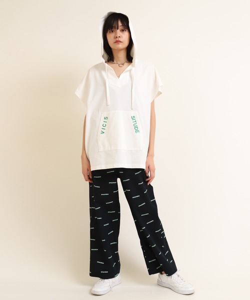 RNA（アールエヌエー）の「O0644 ロゴ柄ルーズサロペット（サロペット/オーバーオール・レディース・ホワイト/サックスブルー/ブラック・MEDIUM）」の7枚目の写真