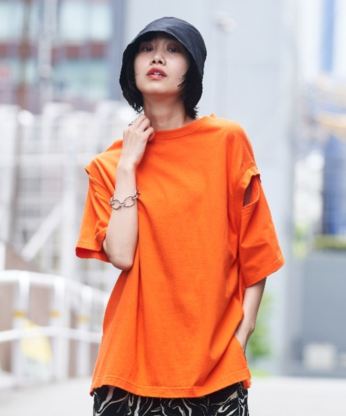 VACANCY（ヴァカンシー）の「マルチ2wayハーフスリーブTシャツ（Tシャツ/カットソー・レディース・ホワイト/チャコールグレー/オレンジ/ブルー・FREE）」の19枚目の写真