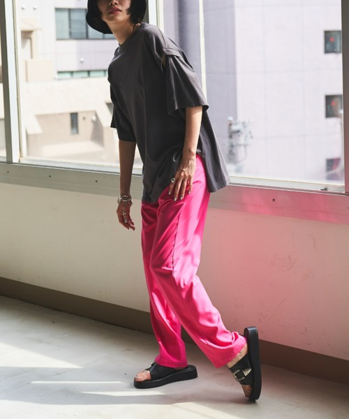 VACANCY（ヴァカンシー）の「マルチ2wayハーフスリーブTシャツ（Tシャツ/カットソー・レディース・ホワイト/チャコールグレー/オレンジ/ブルー・FREE）」の9枚目の写真