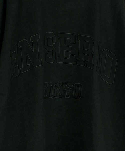 En serio TOKYO(エンソリオトーキョー)の「同色刺繍 アーチロゴ ルーズシルエット Tシャツ(Tシャツ/カットソー・メンズ・ブラック/オフホワイト/サックスブルー/ラベンダー/オートミール/グレイッシュベージュ・L/M)」の8枚目の写真